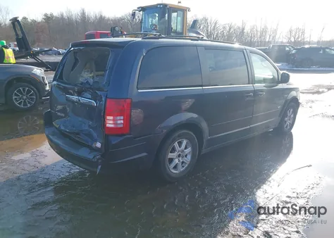 2008 Chrysler Town & Country Touring from USA, damaged, VIN 2A8HR54P38R836764